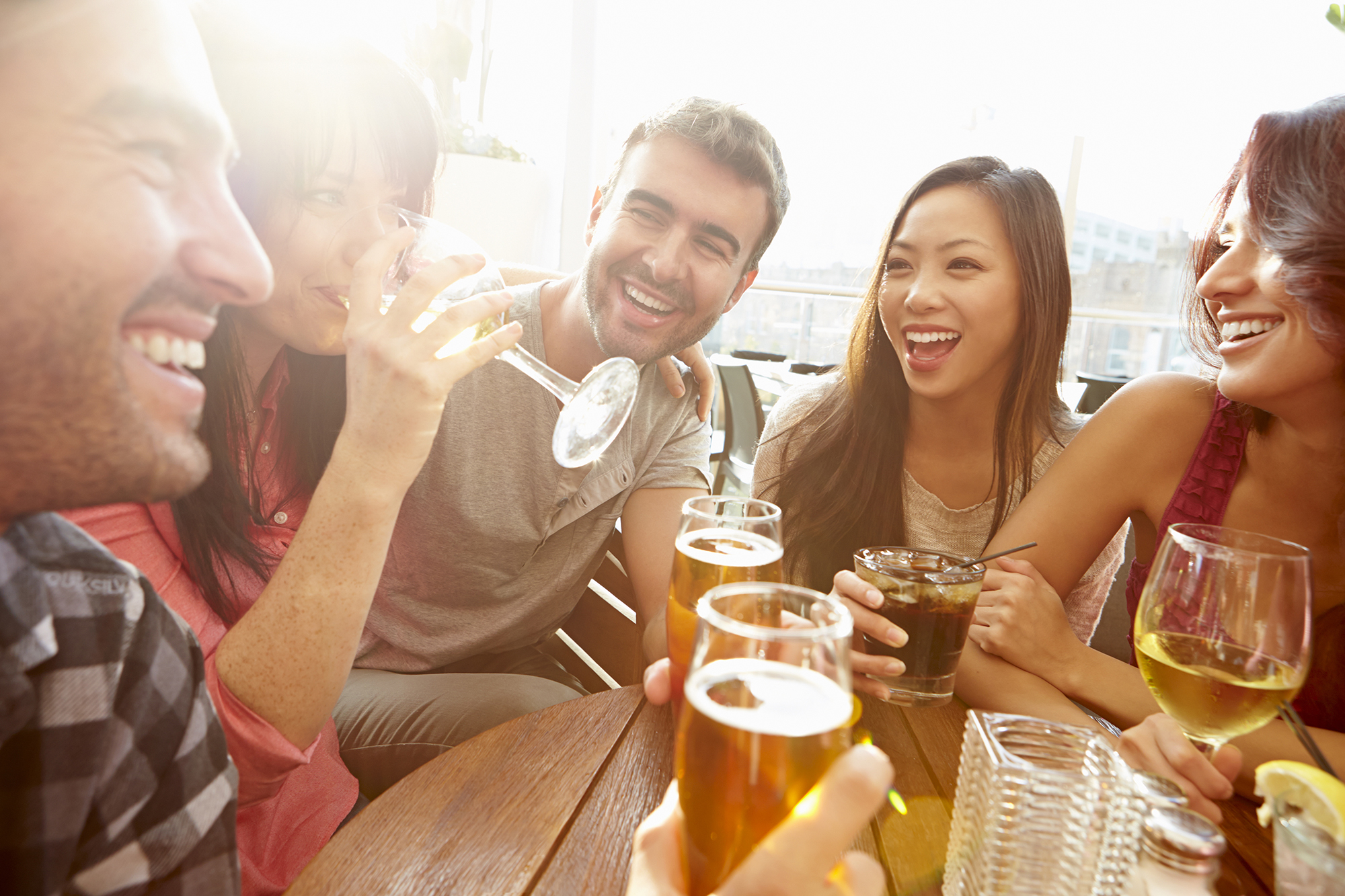 今ドキのお酒事情からみる若者のアルコール離れ