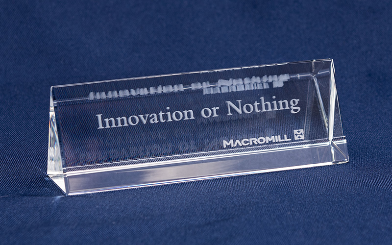 Innovation or Nothingクリスタル